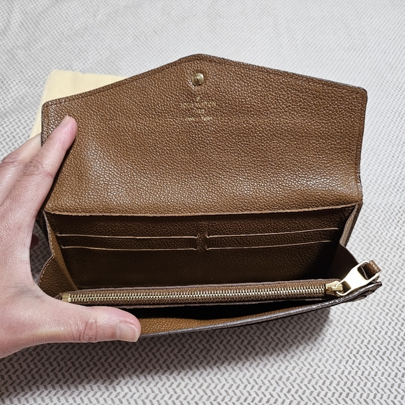 LV Curieuse Long Wallet - Picture 6 of 9